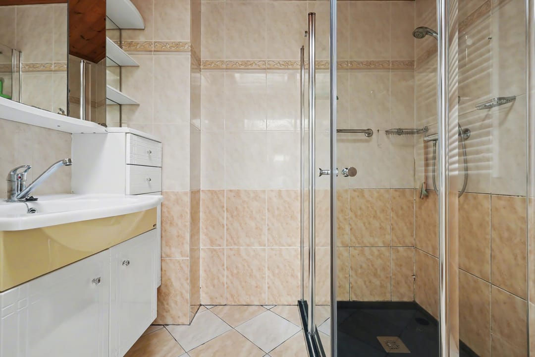 Photo 17 of Nazareth 1