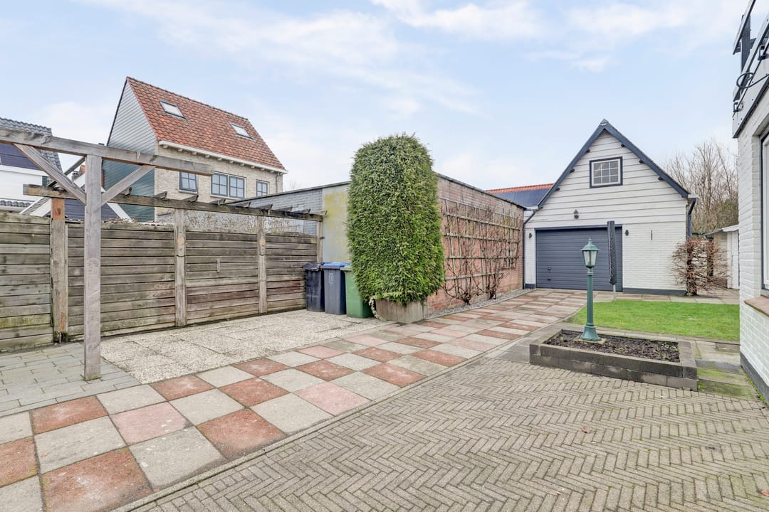 Photo 32 of Nazareth 1