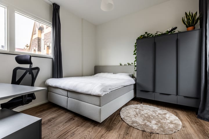 Photo 3 of Nobelstraat 19-A15