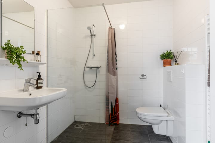 Photo 4 of Nobelstraat 19-A15