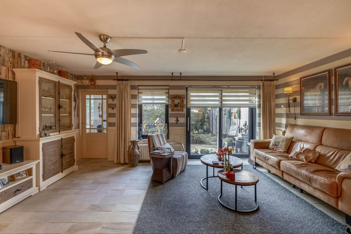 Photo 4 of Albert Schweitzerlaan 107