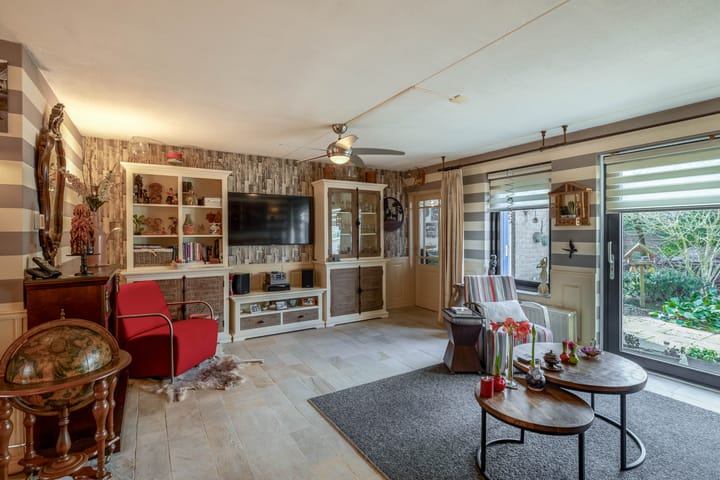 Photo 5 of Albert Schweitzerlaan 107