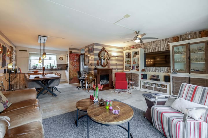 Photo 7 of Albert Schweitzerlaan 107