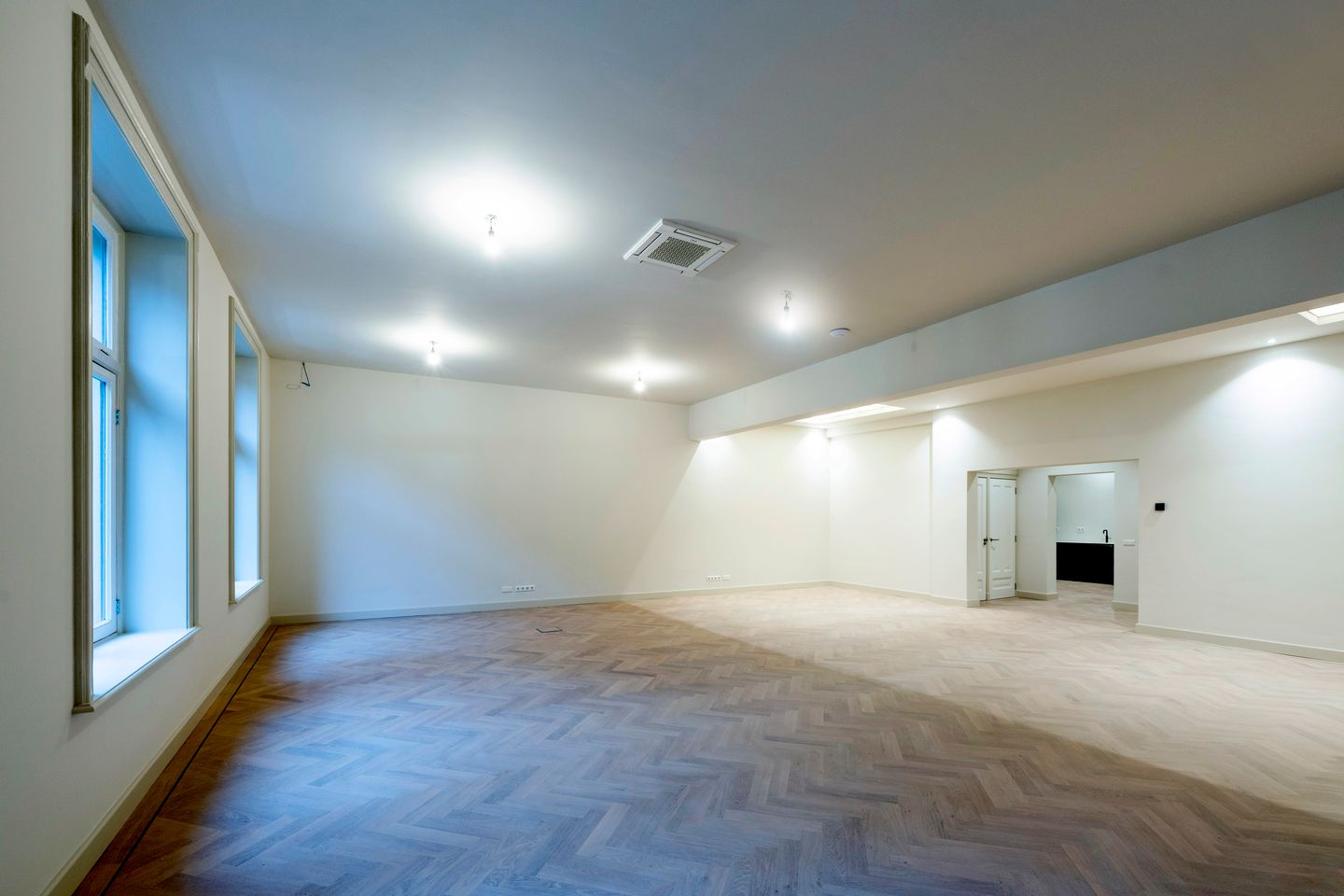 Bekijk foto 4 van Rokin 6