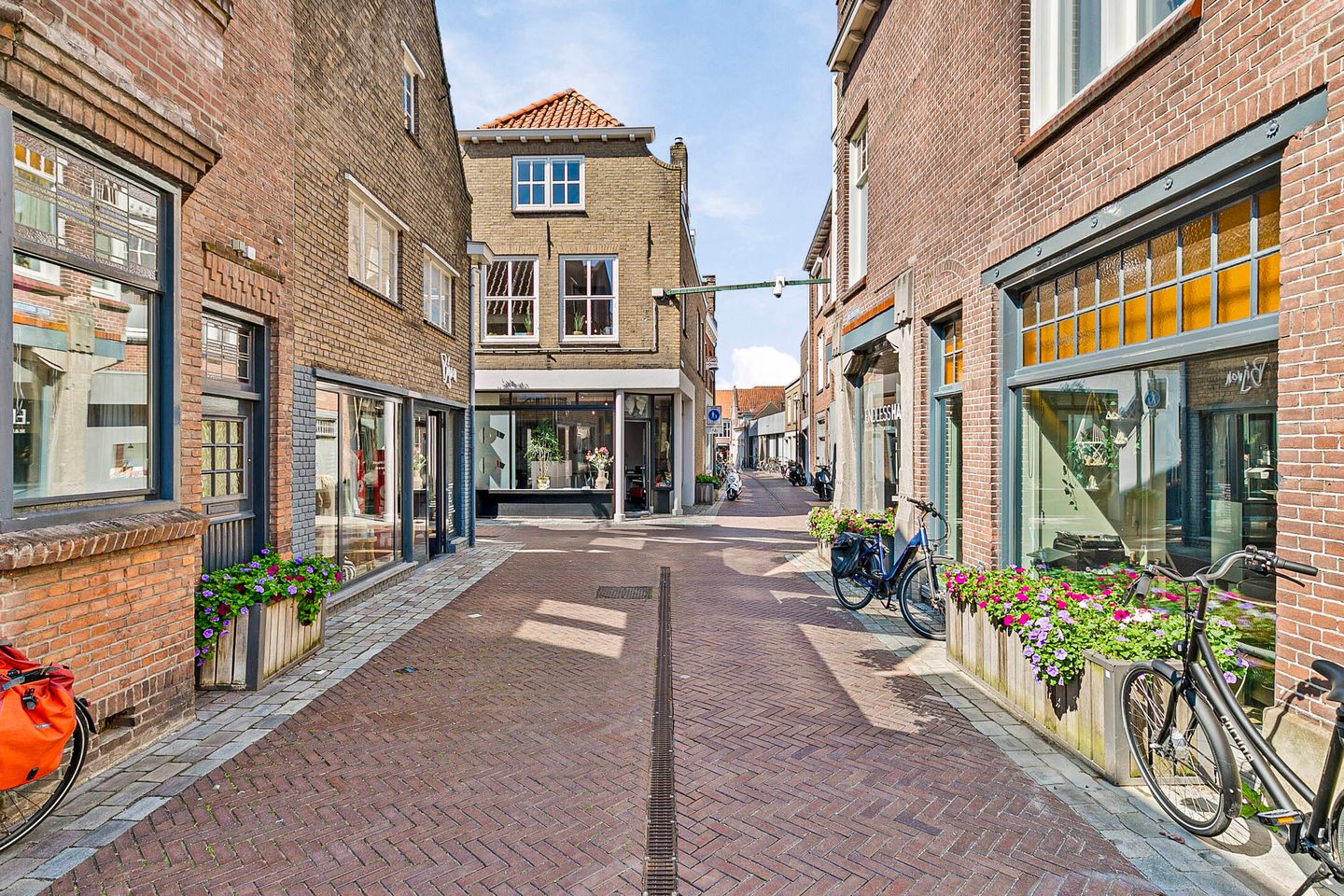 View photo 4 of Papegaaistraat 9