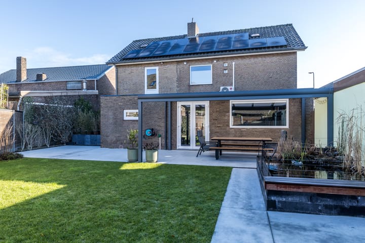 Photo 47 of Opfergeltstraat 6