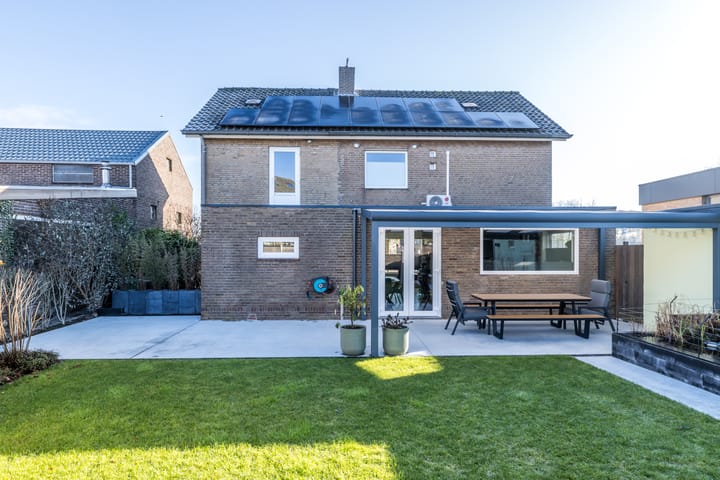 Photo 48 of Opfergeltstraat 6