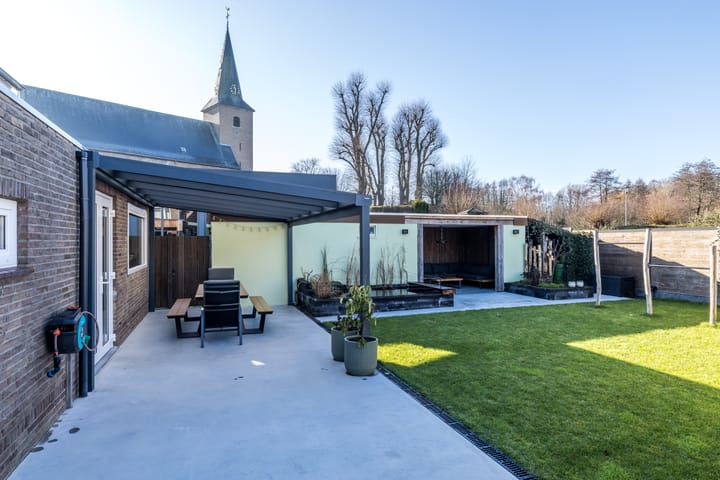 Photo 49 of Opfergeltstraat 6