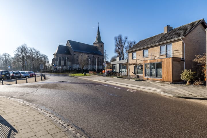 Photo 58 of Opfergeltstraat 6