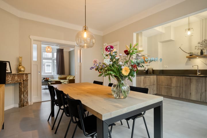 Photo 2 of Evertsenstraat 42