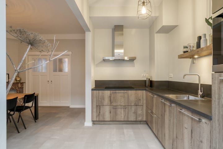 Photo 14 of Evertsenstraat 42