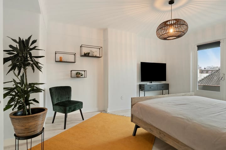 Photo 21 of Evertsenstraat 42