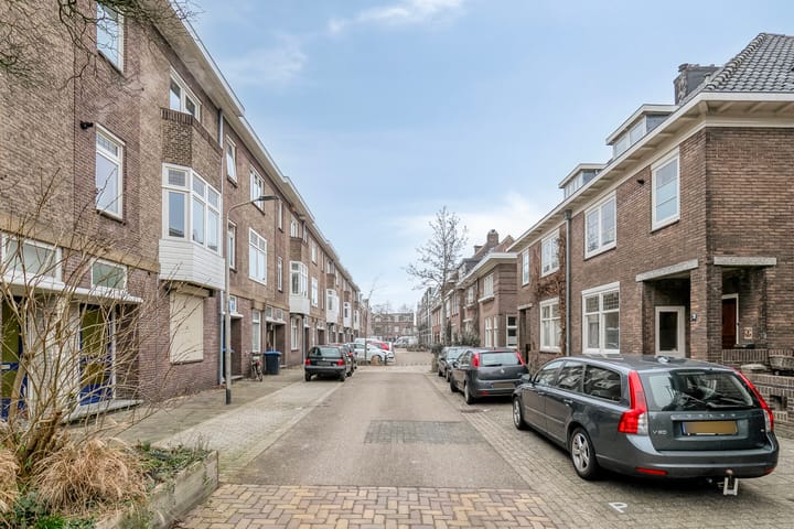 Photo 32 of Evertsenstraat 42