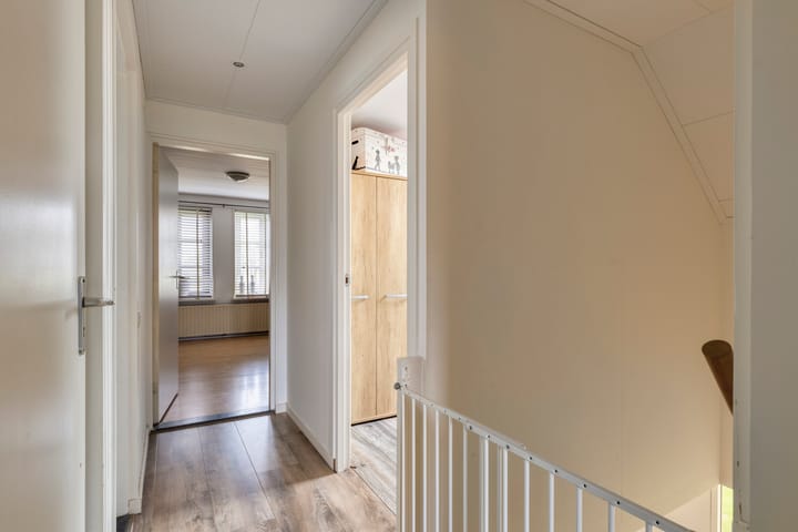 Foto 25 van Driehoek 5