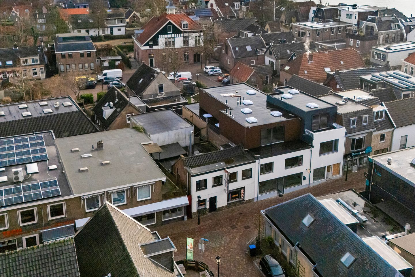 Bekijk foto 2 van Burgemeester Roosstraat 16-a