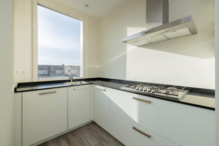 Photo 17 of Pisuissestraat 73