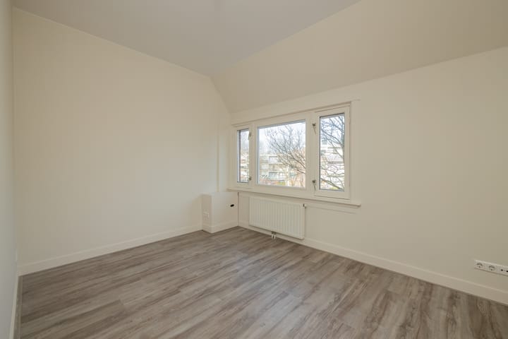 Photo 19 of Pisuissestraat 73