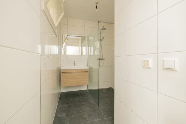 Photo 24 of Pisuissestraat 73