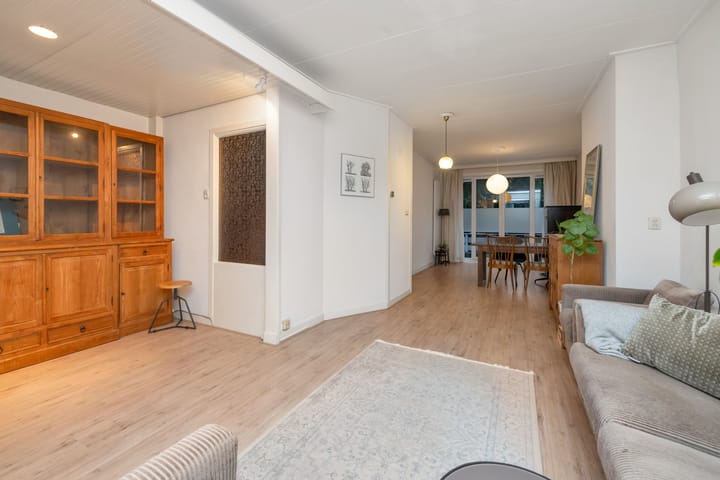 Foto 8 van Van Zeggelenplein 3