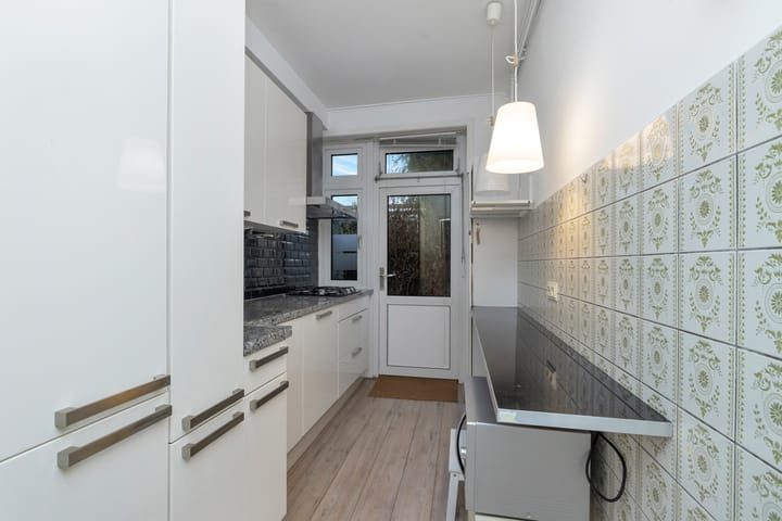 Foto 12 van Van Zeggelenplein 3