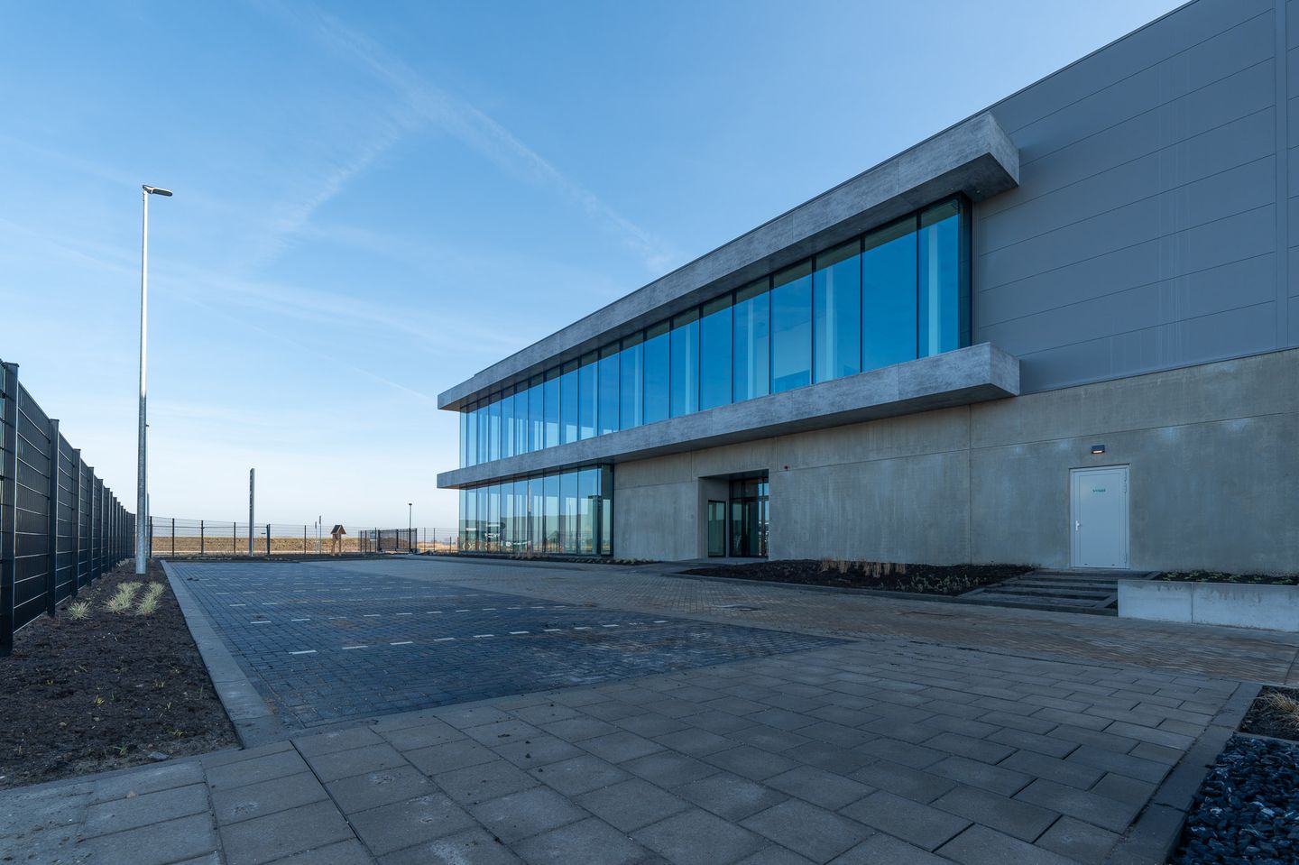 View photo 5 of Voltaweg