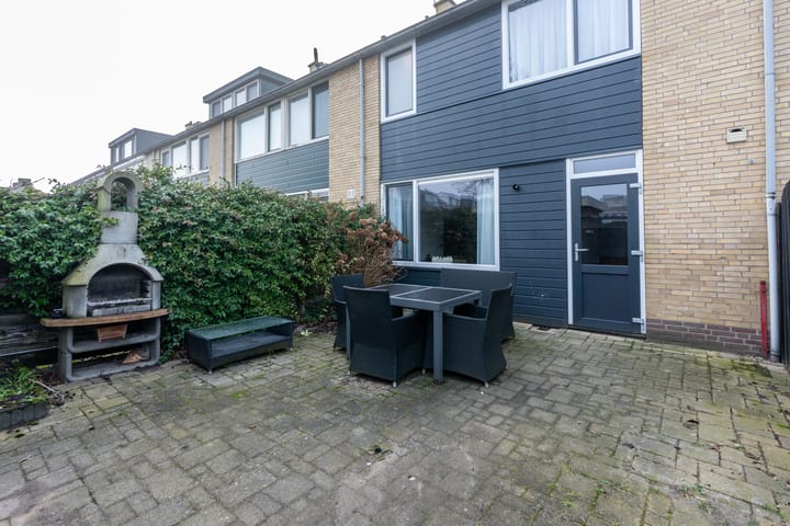 Photo 4 of Sperwerstraat 8