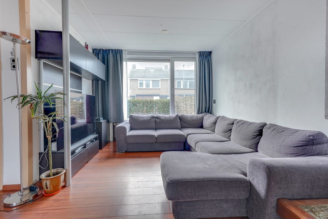 Photo 13 of Sperwerstraat 8