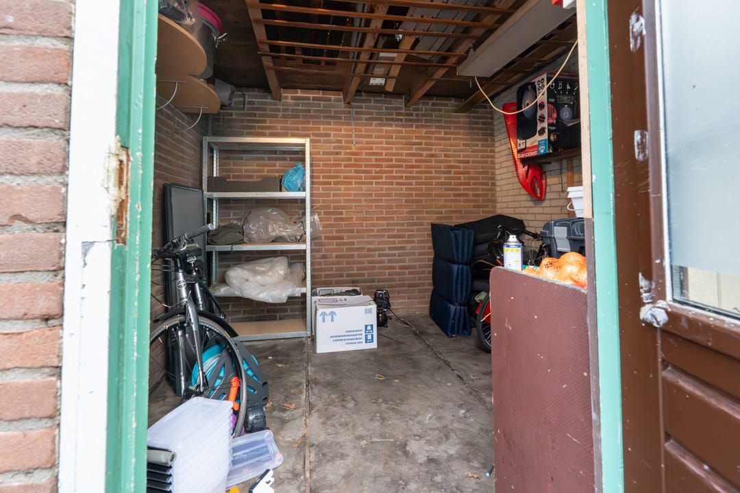 Photo 32 of Sperwerstraat 8