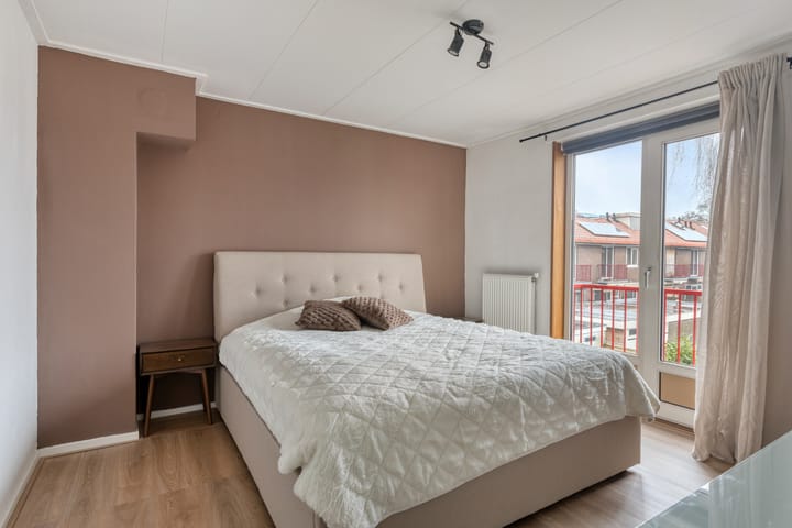 Photo 11 of Maasstraat 33