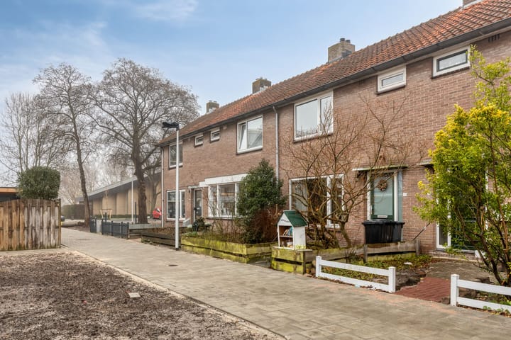 Photo 28 of Maasstraat 33