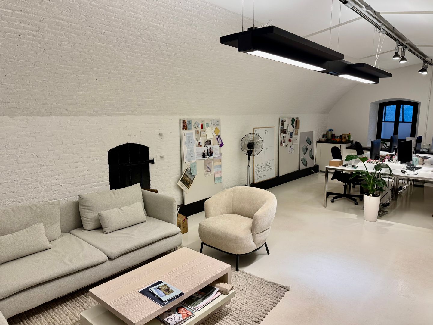 Bekijk foto 1 van Adriaan Dortsmanplein 3