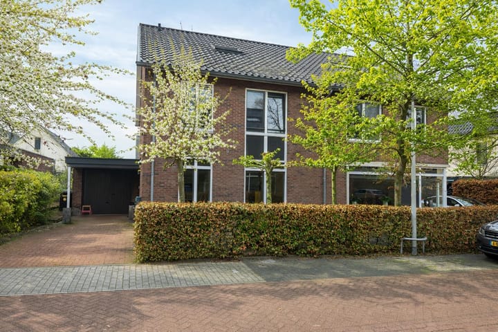 Twee-onder-één-kap te koop: Scheidiuslaan 27, Arnhem