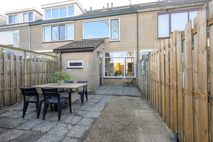 Foto 16 van Themislaan 45