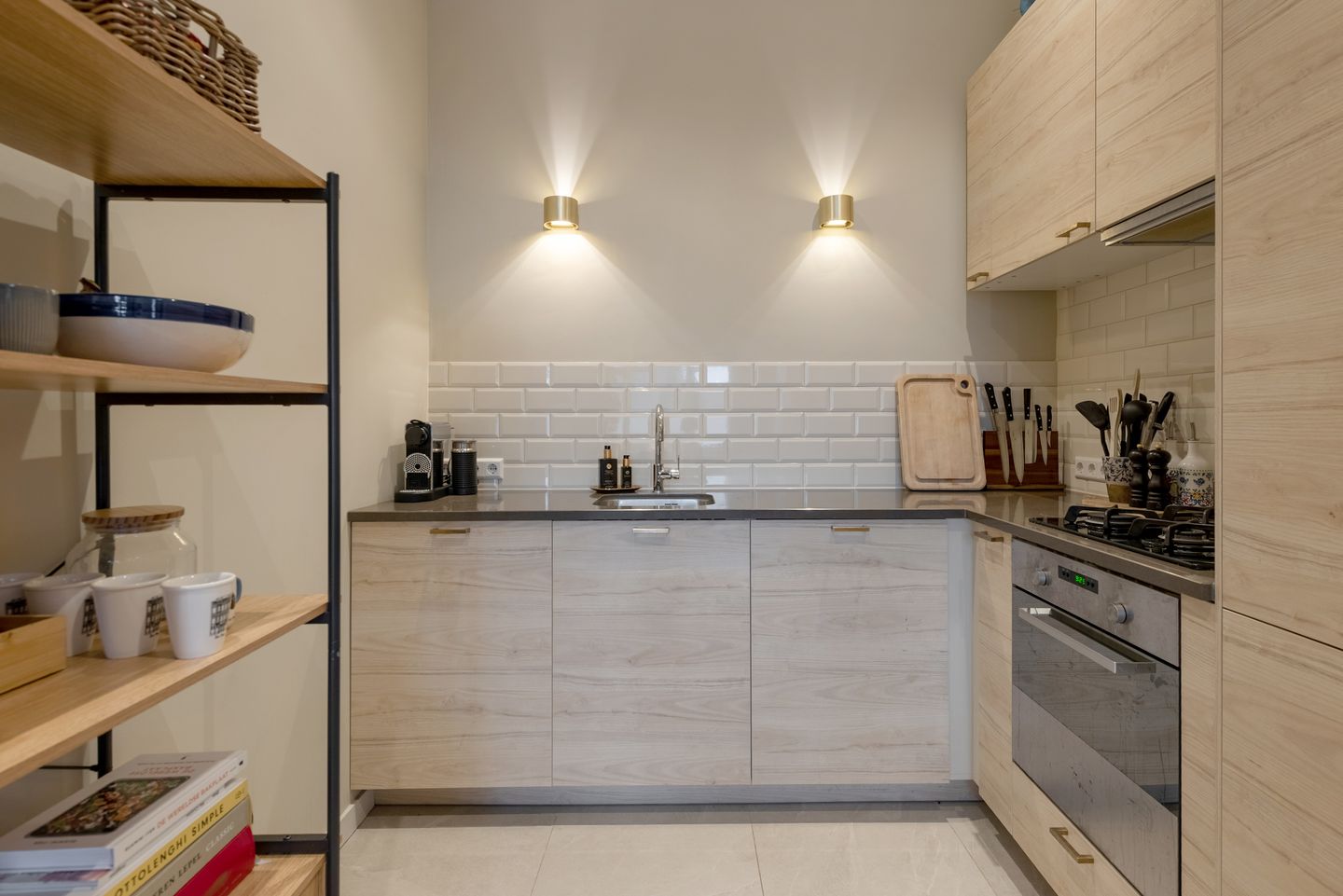 Photo 14 of Anna Paulownastraat 117-19