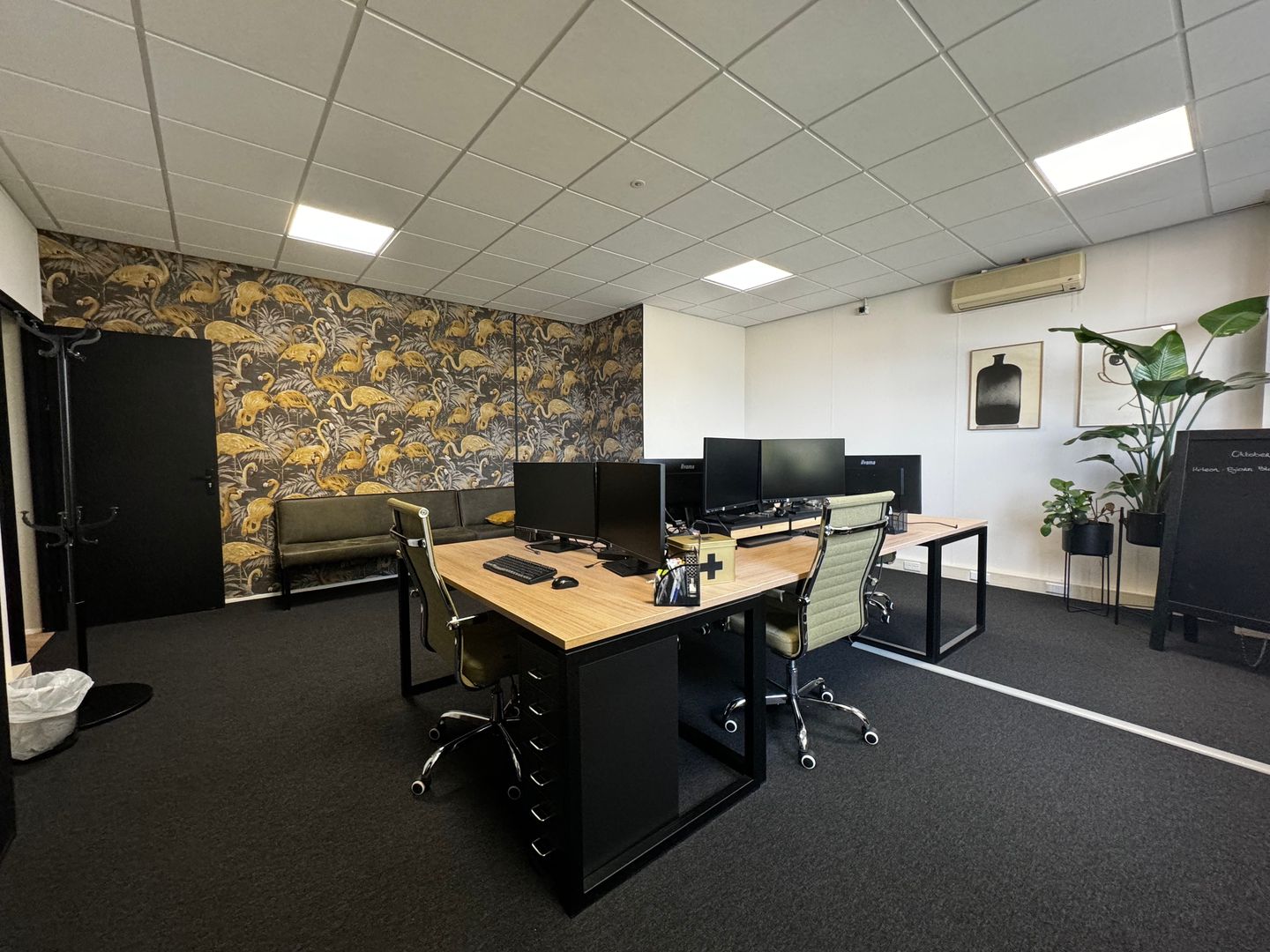 Bekijk foto 1 van Industrieweg 18