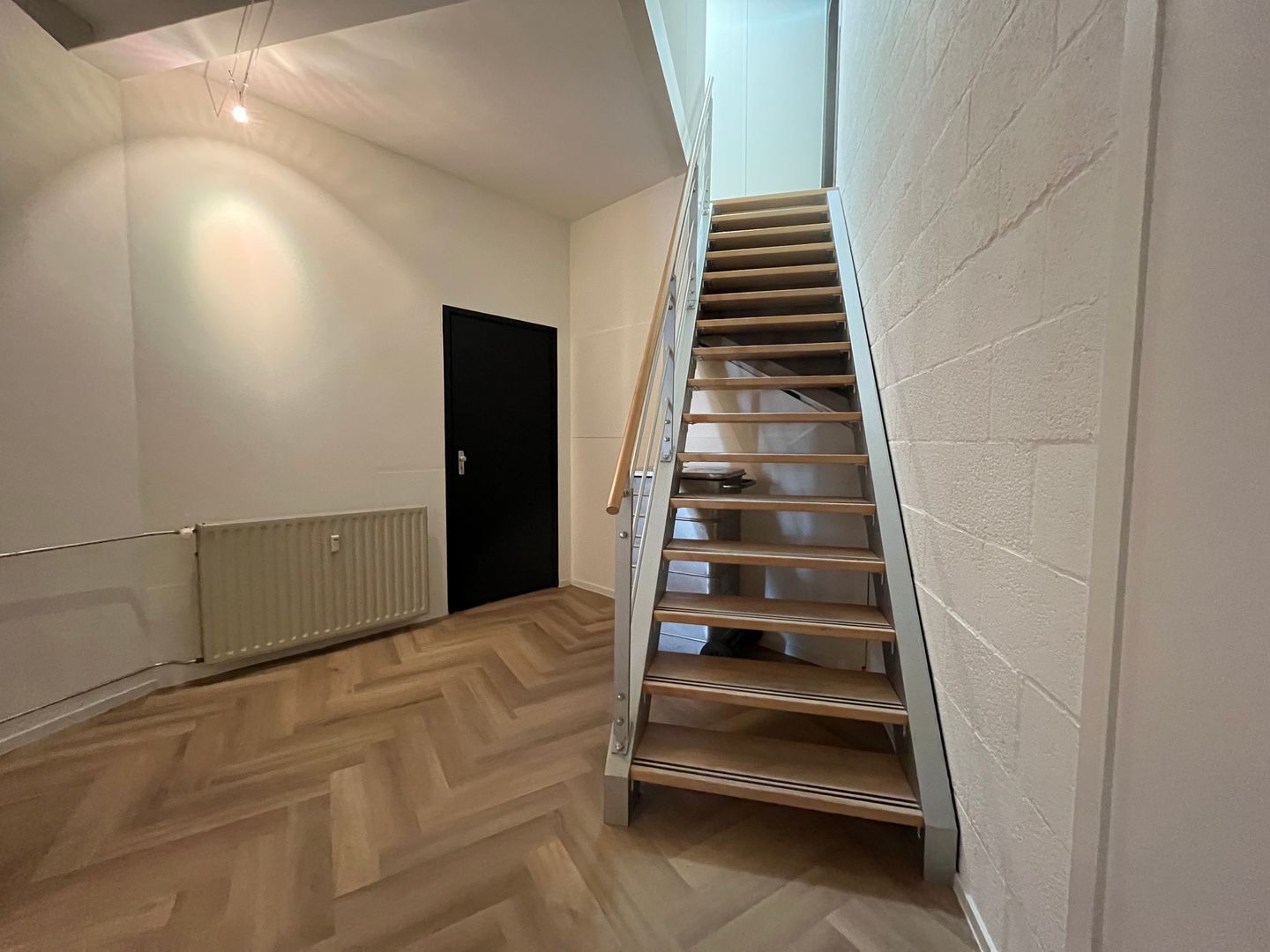 View photo 5 of Industrieweg 18