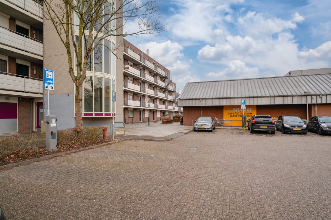 Photo 8 of Oostburgwal 27