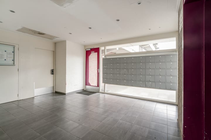 Foto 12 van Oostburgwal 27