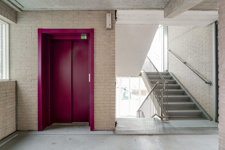 Foto 14 van Oostburgwal 27