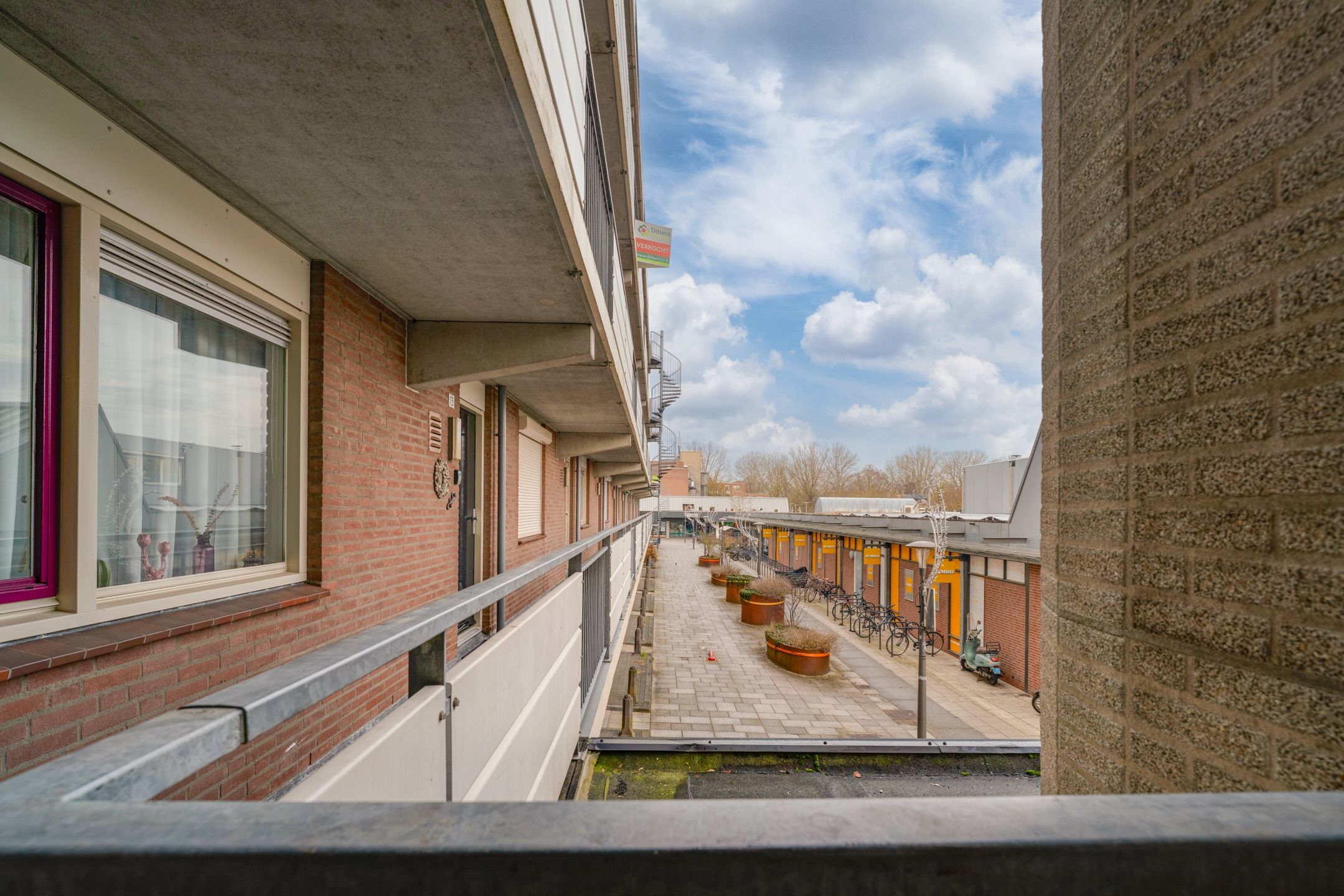 Photo 15 of Oostburgwal 27