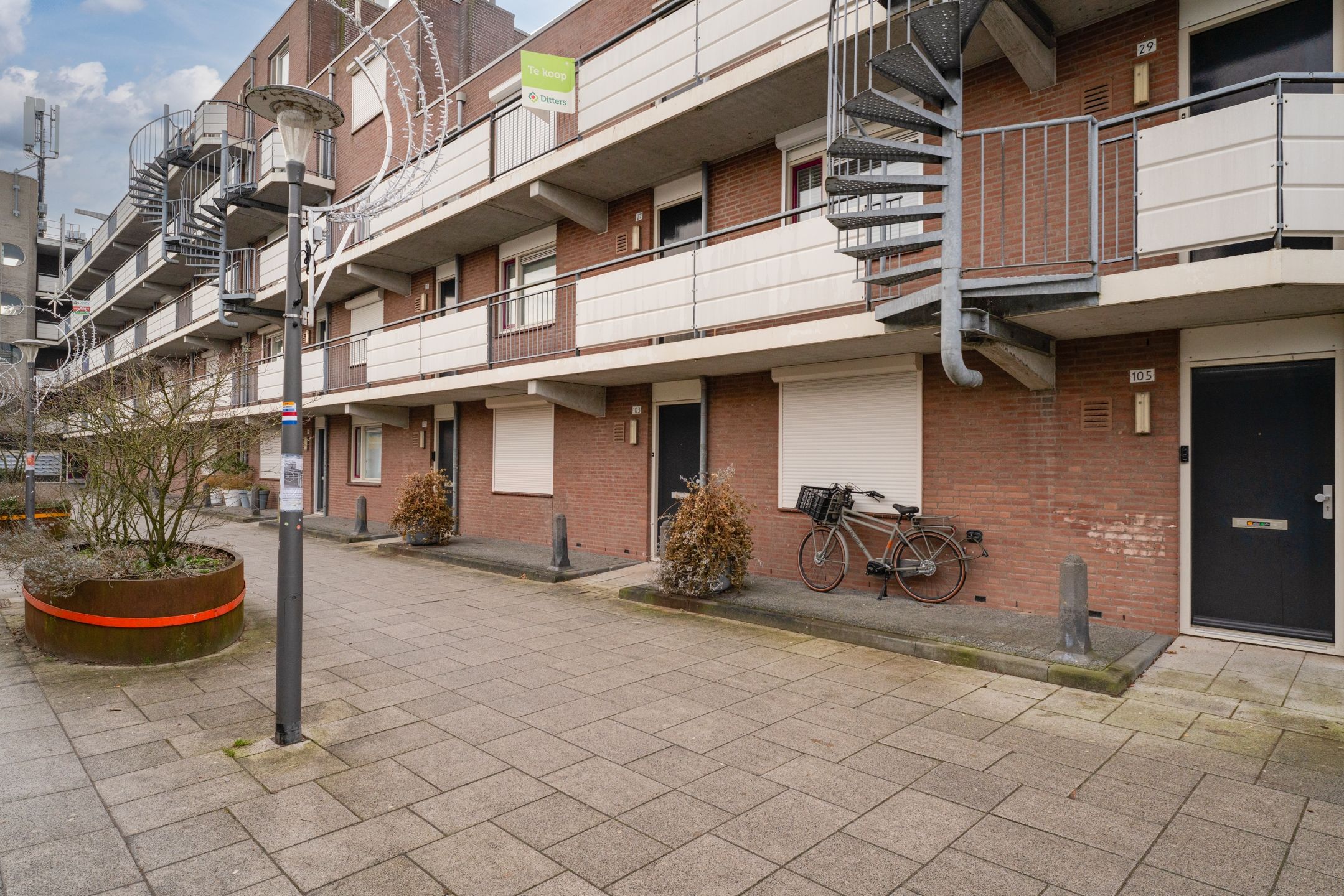 Photo 9 of Oostburgwal 27