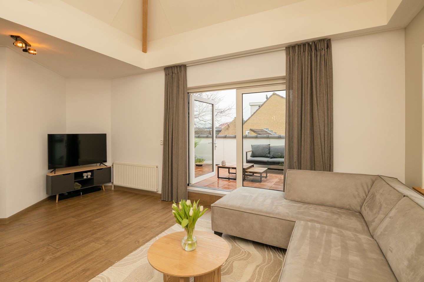 Photo 10 of Voorstraat 100-C