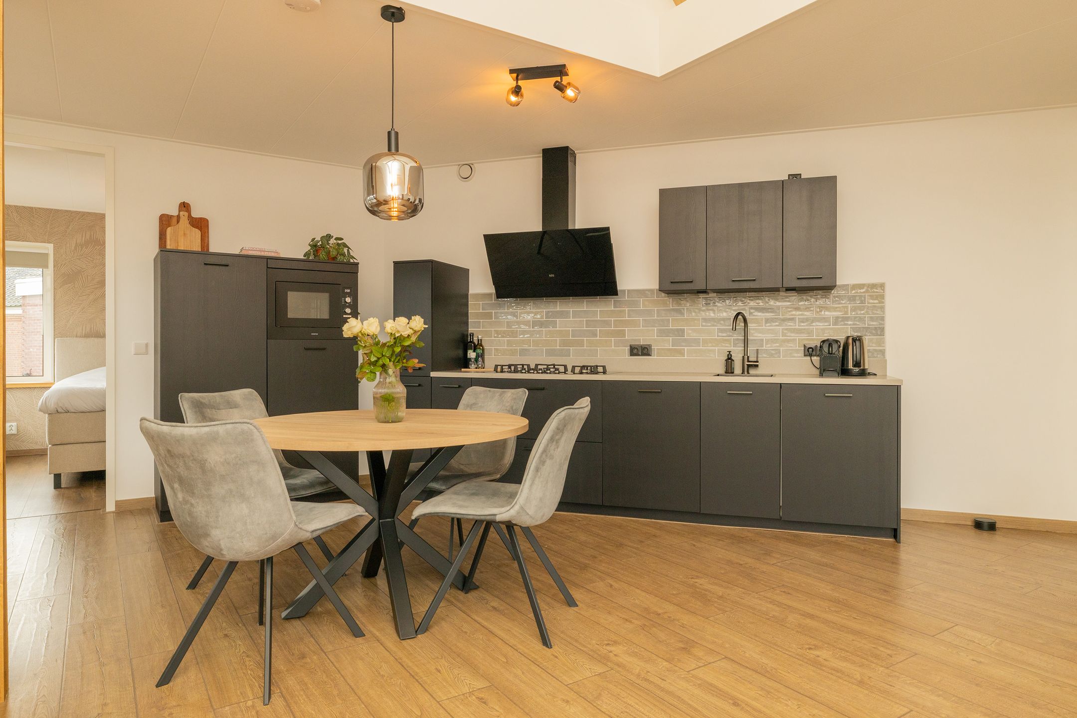 Photo 12 of Voorstraat 100-C