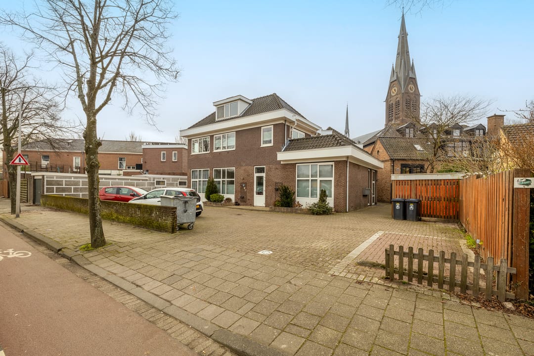 Photo 32 of Voorstraat 100-C