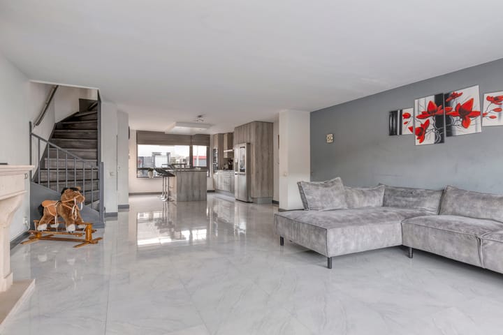 Photo 8 of Savannestraat 3