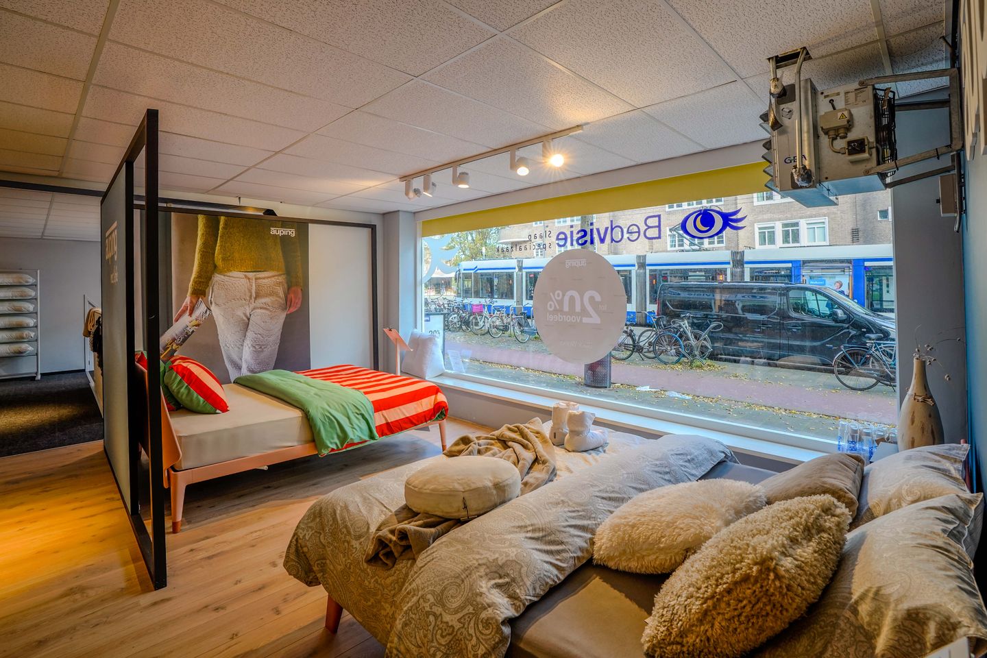 View photo 3 of Rijnstraat 6-8