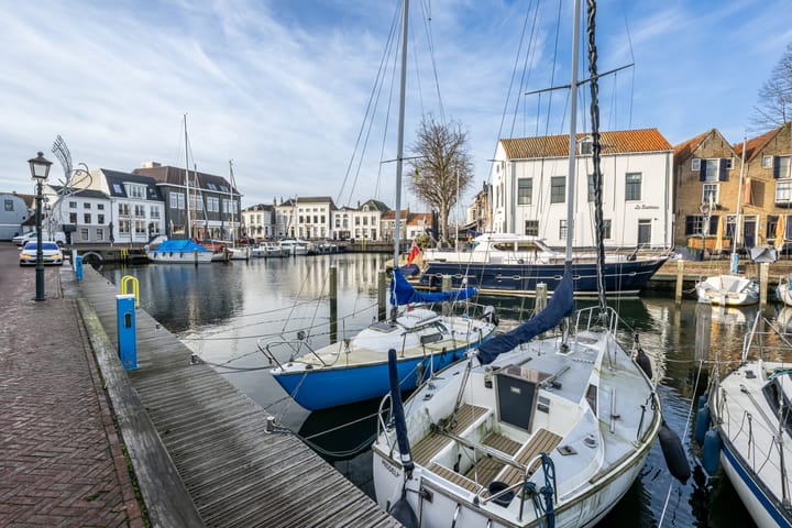 Photo 36 of Spuistraat 34