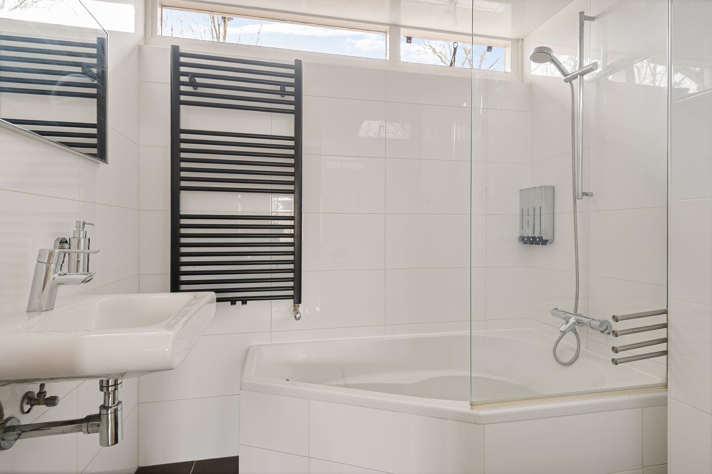 Photo 20 of Graan voor Visch 15223