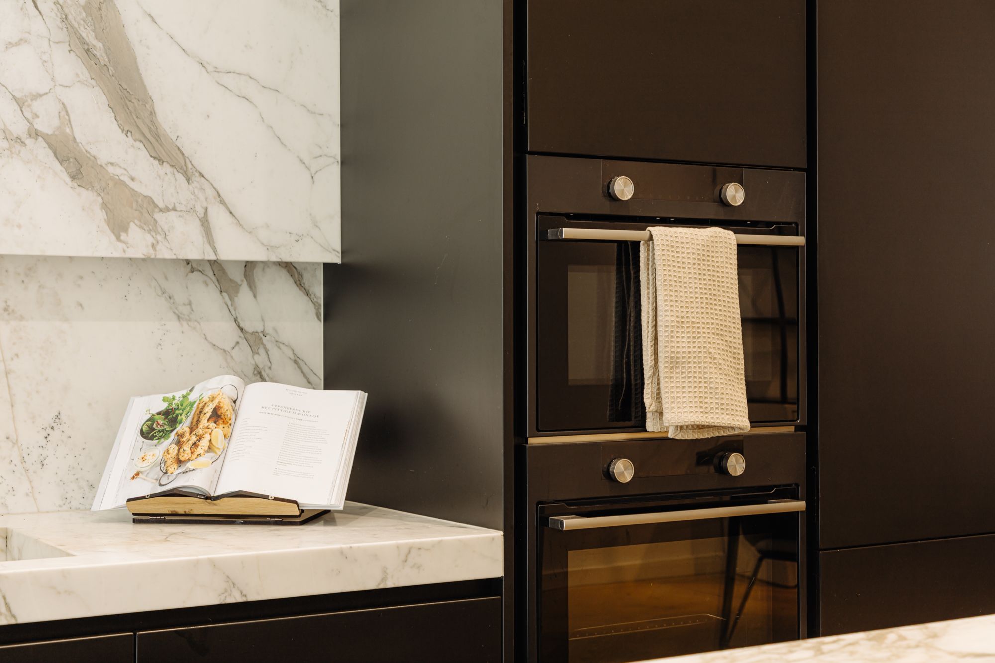 Photo 9 of Hemonystraat 40-H