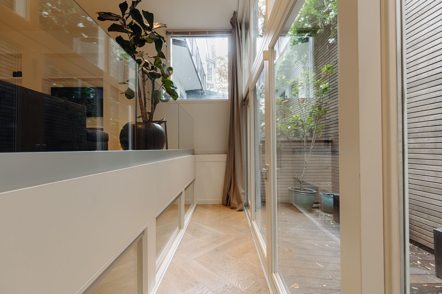 Photo 14 of Hemonystraat 40-H